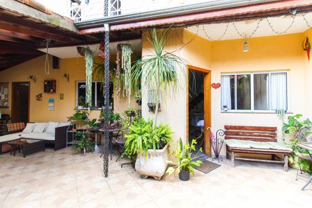 Casa à venda com 170m², 3 quartos e 3 vagasGaragem