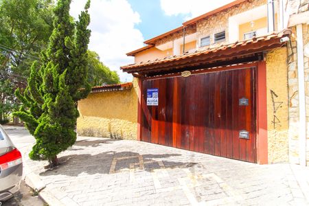 Casa à venda com 170m², 3 quartos e 3 vagasFachada