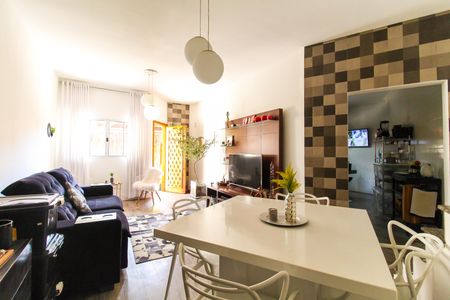 Casa à venda com 170m², 3 quartos e 3 vagasSala