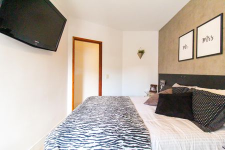 Casa à venda com 170m², 3 quartos e 3 vagasSuíte 2