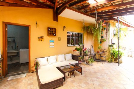 Casa à venda com 170m², 3 quartos e 3 vagasGaragem