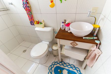 Casa à venda com 170m², 3 quartos e 3 vagasBanheiro da Suíte 1