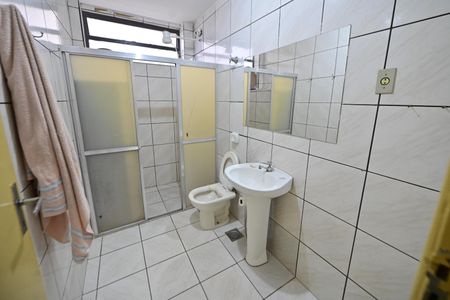 Banheiro de apartamento à venda com 3 quartos, 80m² em Setor Central, Goiânia