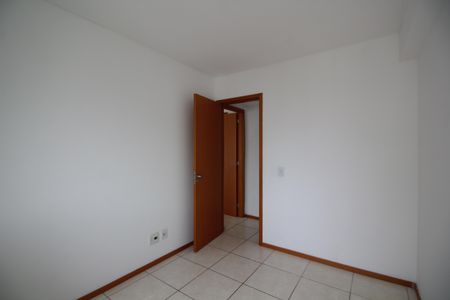 Quarto 1 de apartamento para alugar com 2 quartos, 62m² em Taquara, Rio de Janeiro