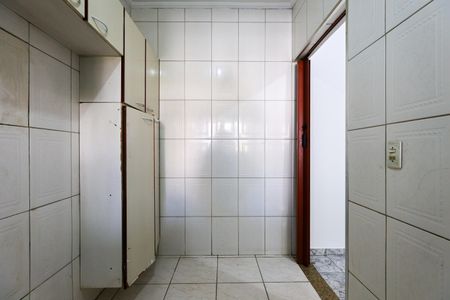 Cozinha de casa para alugar com 2 quartos, 70m² em Jardim das Palmas, São Paulo