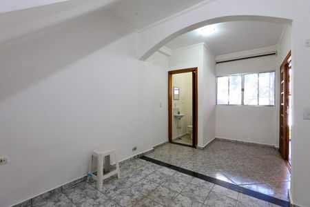 Sala de casa para alugar com 2 quartos, 70m² em Jardim das Palmas, São Paulo
