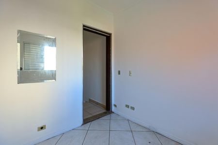 Quarto 1 de casa para alugar com 2 quartos, 70m² em Jardim das Palmas, São Paulo