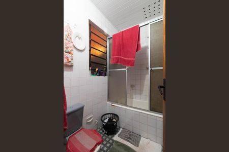 Casa à venda com 120m², 2 quartos e 2 vagasBanheiro Social