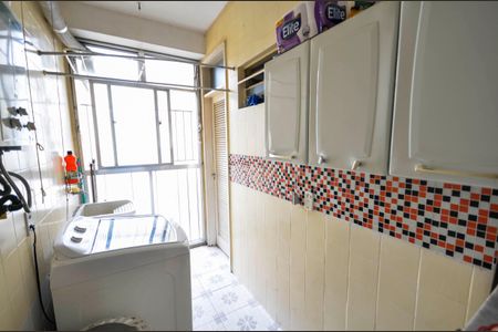 Apartamento à venda com 70m², 2 quartos e 1 vaga Apartamento à venda com 70m², 2 quartos e 1 vagaÁrea de Serviço