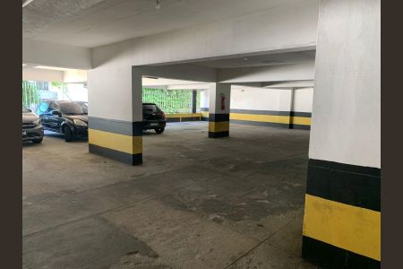 Apartamento à venda com 70m², 2 quartos e 1 vaga Apartamento à venda com 70m², 2 quartos e 1 vagaGaragem