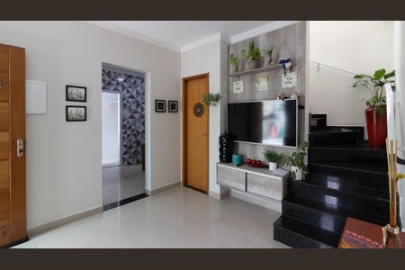 Casa à venda com 90m², 2 quartos e 2 vagas Casa à venda com 90m², 2 quartos e 2 vagasSala