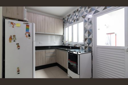 Casa à venda com 90m², 2 quartos e 2 vagas Casa à venda com 90m², 2 quartos e 2 vagasCozinha