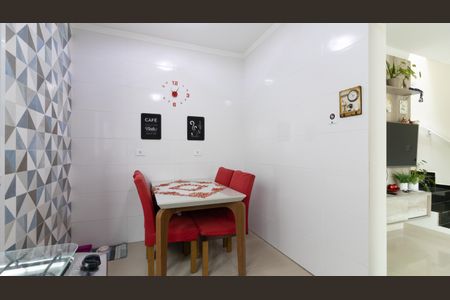 Casa à venda com 90m², 2 quartos e 2 vagas Casa à venda com 90m², 2 quartos e 2 vagasCozinha