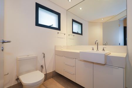 Apartamento para alugar com 420m², 5 quartos e 4 vagasBanheiro da Suíte 2