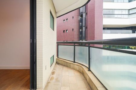 Apartamento para alugar com 420m², 5 quartos e 4 vagasSuíte 1