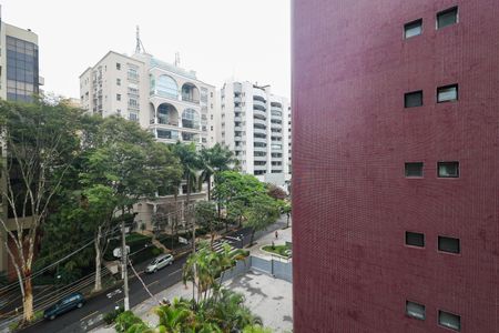 Apartamento para alugar com 420m², 5 quartos e 4 vagasVista da Suíte 2