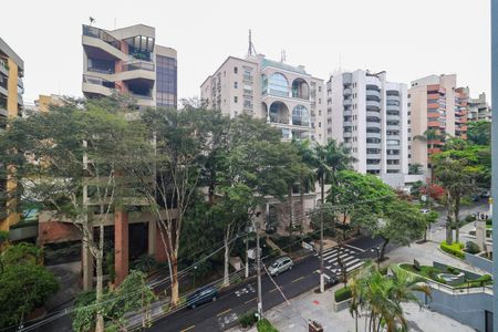 Apartamento para alugar com 420m², 5 quartos e 4 vagasVista da Suíte 3