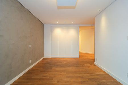 Apartamento para alugar com 420m², 5 quartos e 4 vagasSuíte 1