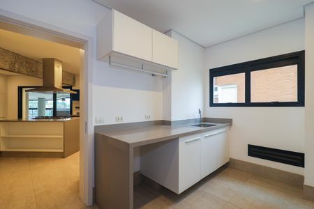 Apartamento para alugar com 420m², 5 quartos e 4 vagasÁrea de Serviço