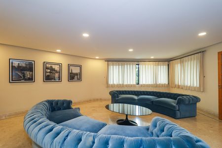 Apartamento para alugar com 420m², 5 quartos e 4 vagasÁrea comum - Salão de festas