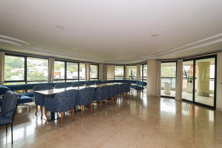 Apartamento para alugar com 420m², 5 quartos e 4 vagasÁrea comum - Salão de festas
