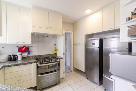 Apartamento à venda com 180m², 3 quartos e 3 vagas Apartamento à venda com 180m², 3 quartos e 3 vagasCozinha