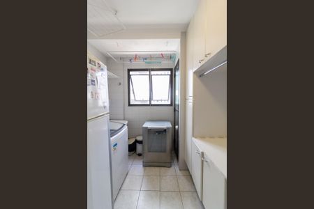 Apartamento à venda com 180m², 3 quartos e 3 vagas Apartamento à venda com 180m², 3 quartos e 3 vagasÁrea de Serviço