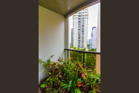 Apartamento à venda com 180m², 3 quartos e 3 vagas Apartamento à venda com 180m², 3 quartos e 3 vagasVaranda