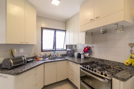 Apartamento à venda com 180m², 3 quartos e 3 vagas Apartamento à venda com 180m², 3 quartos e 3 vagasCozinha