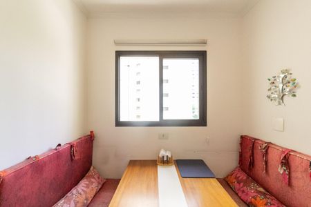 Apartamento à venda com 180m², 3 quartos e 3 vagas Apartamento à venda com 180m², 3 quartos e 3 vagasCopa