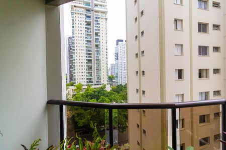 Apartamento à venda com 180m², 3 quartos e 3 vagas Apartamento à venda com 180m², 3 quartos e 3 vagasVaranda