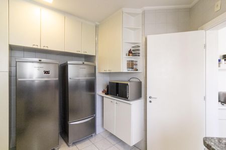 Apartamento à venda com 180m², 3 quartos e 3 vagas Apartamento à venda com 180m², 3 quartos e 3 vagasCozinha
