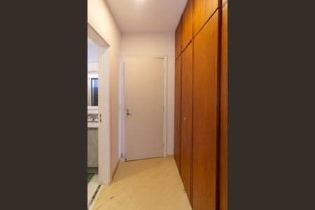 Apartamento à venda com 180m², 3 quartos e 3 vagas Apartamento à venda com 180m², 3 quartos e 3 vagasSuíte 3