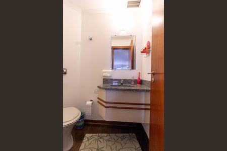 Apartamento à venda com 180m², 3 quartos e 3 vagas Apartamento à venda com 180m², 3 quartos e 3 vagasLavabo