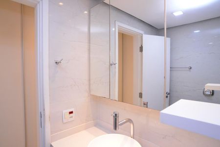 Apartamento para alugar com 152m², 4 quartos e 2 vagasBanheiro Social