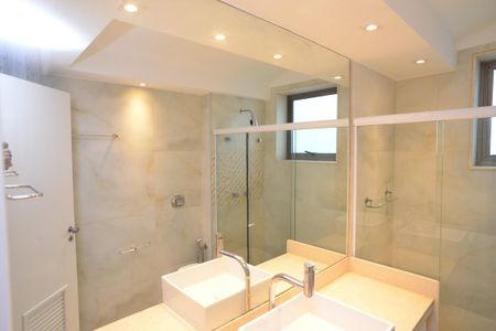 Apartamento para alugar com 152m², 4 quartos e 2 vagasBanheiro Suíte