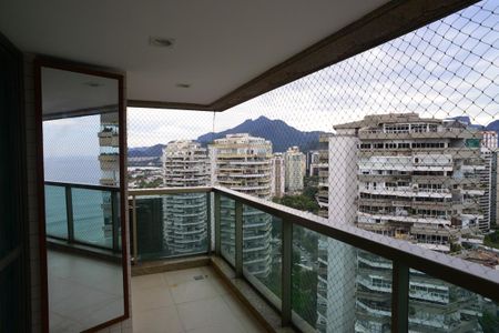 Apartamento para alugar com 152m², 4 quartos e 2 vagasVaranda