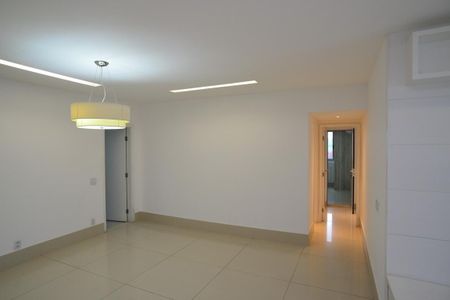 Apartamento para alugar com 152m², 4 quartos e 2 vagasSala