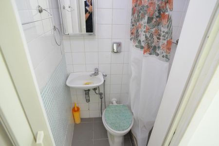 Apartamento para alugar com 152m², 4 quartos e 2 vagasBanheiro de Serviço