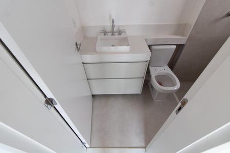 Casa de condomínio à venda com 138m², 3 quartos e 4 vagasBanheiro da Suíte 1