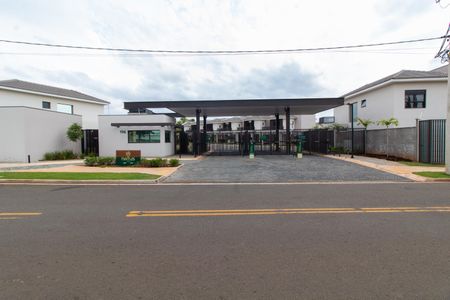 Casa de condomínio à venda com 138m², 3 quartos e 4 vagasFachada do Condomínio