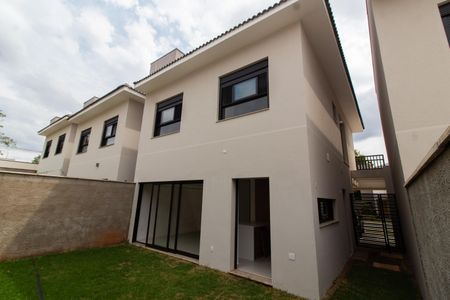 Casa de condomínio à venda com 138m², 3 quartos e 4 vagasÁrea Externa