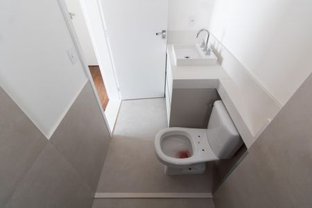 Casa de condomínio à venda com 138m², 3 quartos e 4 vagasBanheiro da Suíte 1