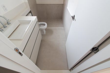 Casa de condomínio à venda com 138m², 3 quartos e 4 vagasBanheiro da Suíte 3