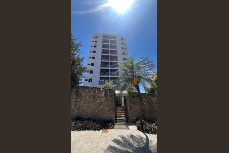 Apartamento para alugar com 77m², 2 quartos e 1 vaga Apartamento para alugar com 77m², 2 quartos e 1 vagaFachada