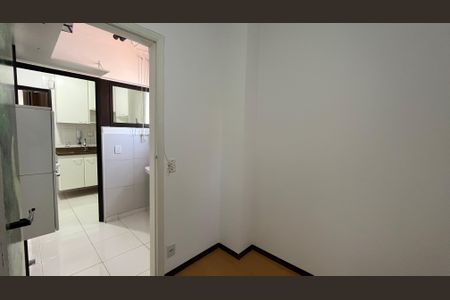 Apartamento para alugar com 77m², 2 quartos e 1 vaga Apartamento para alugar com 77m², 2 quartos e 1 vagaÁrea de Serviço