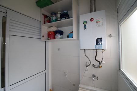 Apartamento à venda com 72m², 3 quartos e 1 vagaÁrea de Serviço