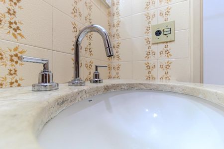 Apartamento à venda com 213m², 3 quartos e 2 vagasBanheiro Social