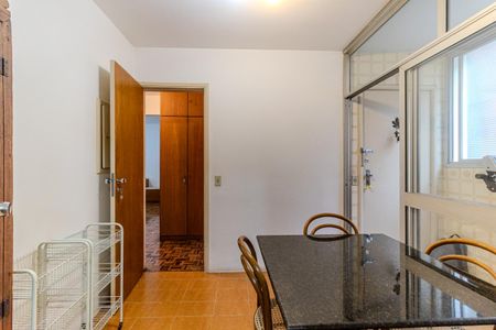 Apartamento à venda com 213m², 3 quartos e 2 vagasCopa
