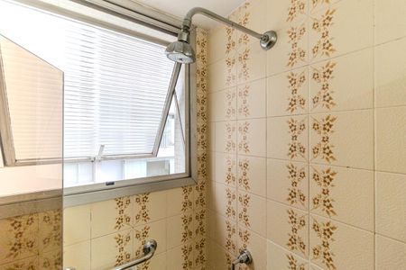 Apartamento à venda com 213m², 3 quartos e 2 vagasBanheiro Social